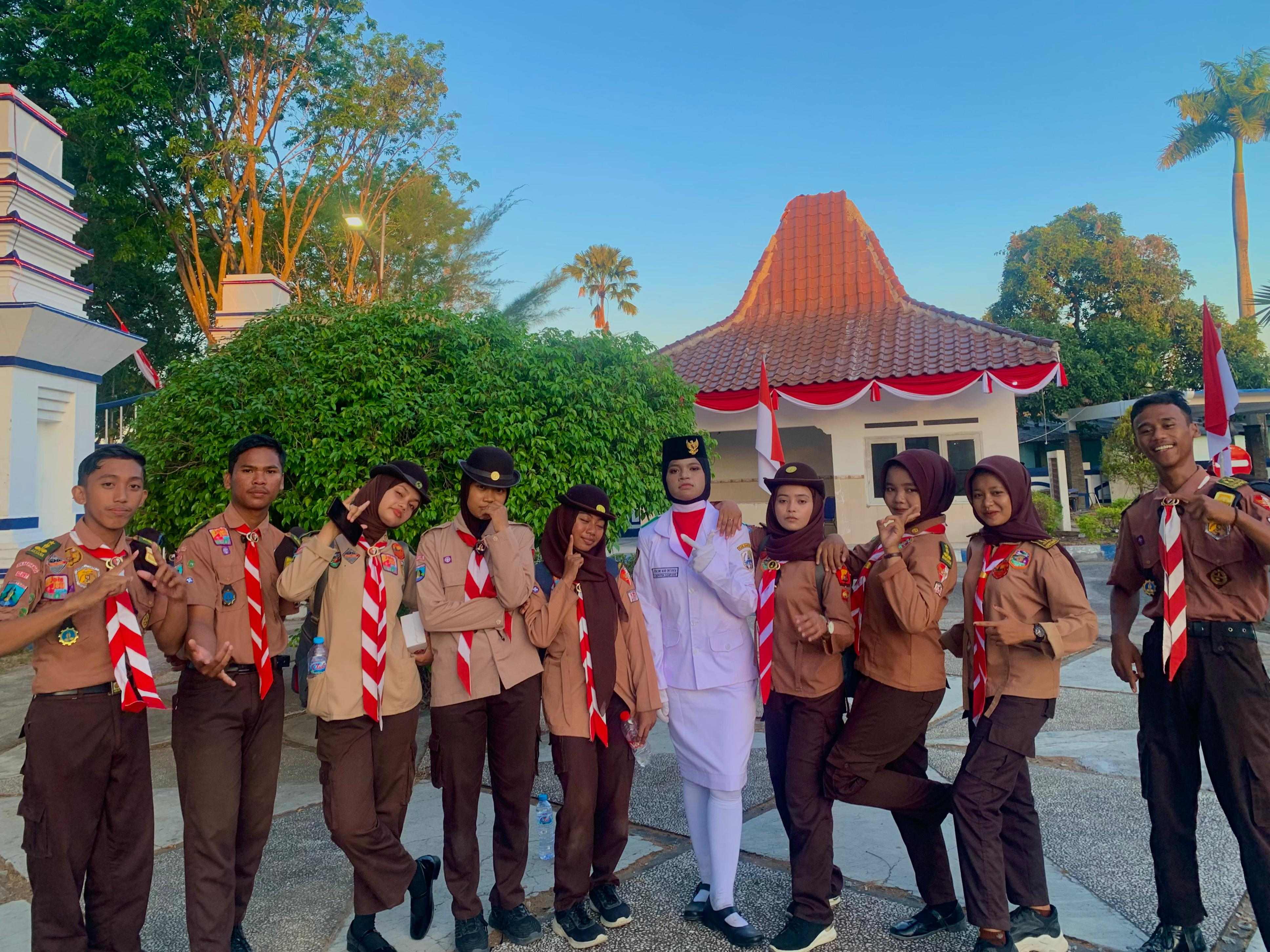 Dokumentasi Setelah Upacara Penurunan Bendera Di Pendopo Sampang